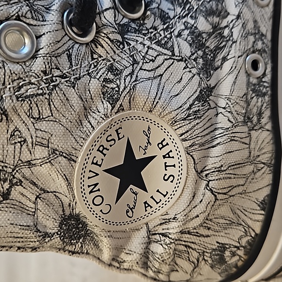 Converse Chuck Taylor Hi Top. Floral print sneaker. US 6 UK 4 - Picture 7 of 10